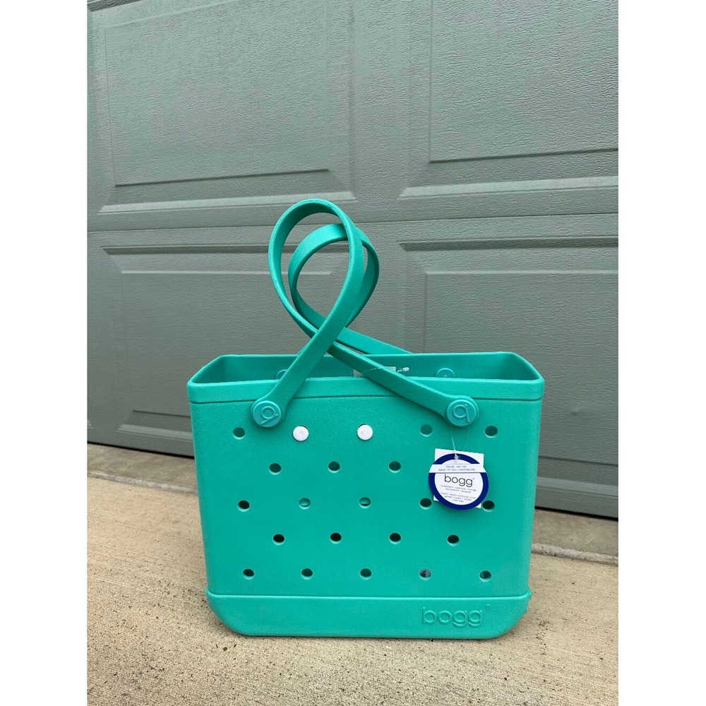 15" Bogg Bag in beautiful Light tourquoise New with tags